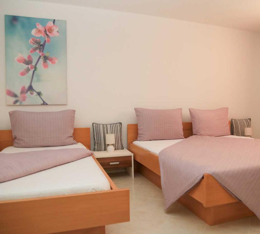 Adrian-Apartments-51511-Malinska-Otok-Krk Primorska 21 Bagian luar foto