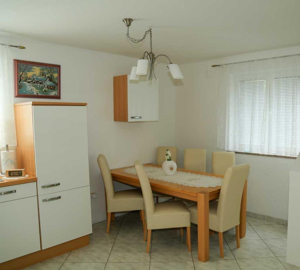 Adrian-Apartments-51511-Malinska-Otok-Krk Primorska 21 Bagian luar foto